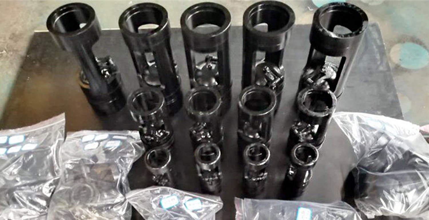 float valve|sucker rod|coupling|joint|oildield equipment|rig|drilling|oil|petroleum