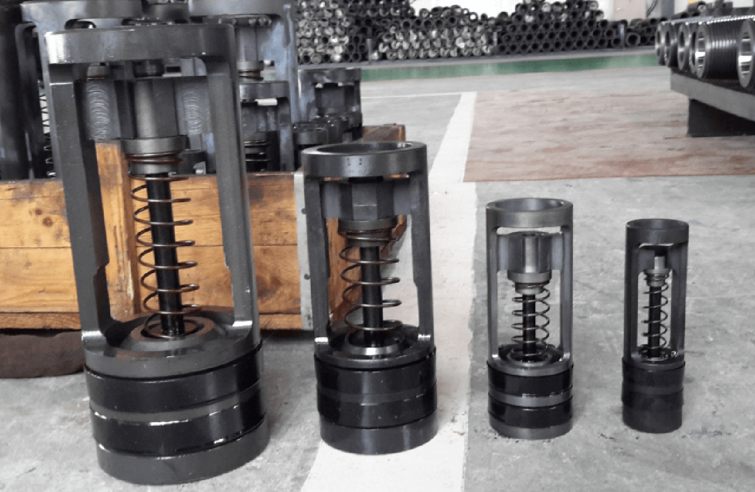 float valve|sucker rod|coupling|joint|oildield equipment|rig|drilling|oil|petroleum